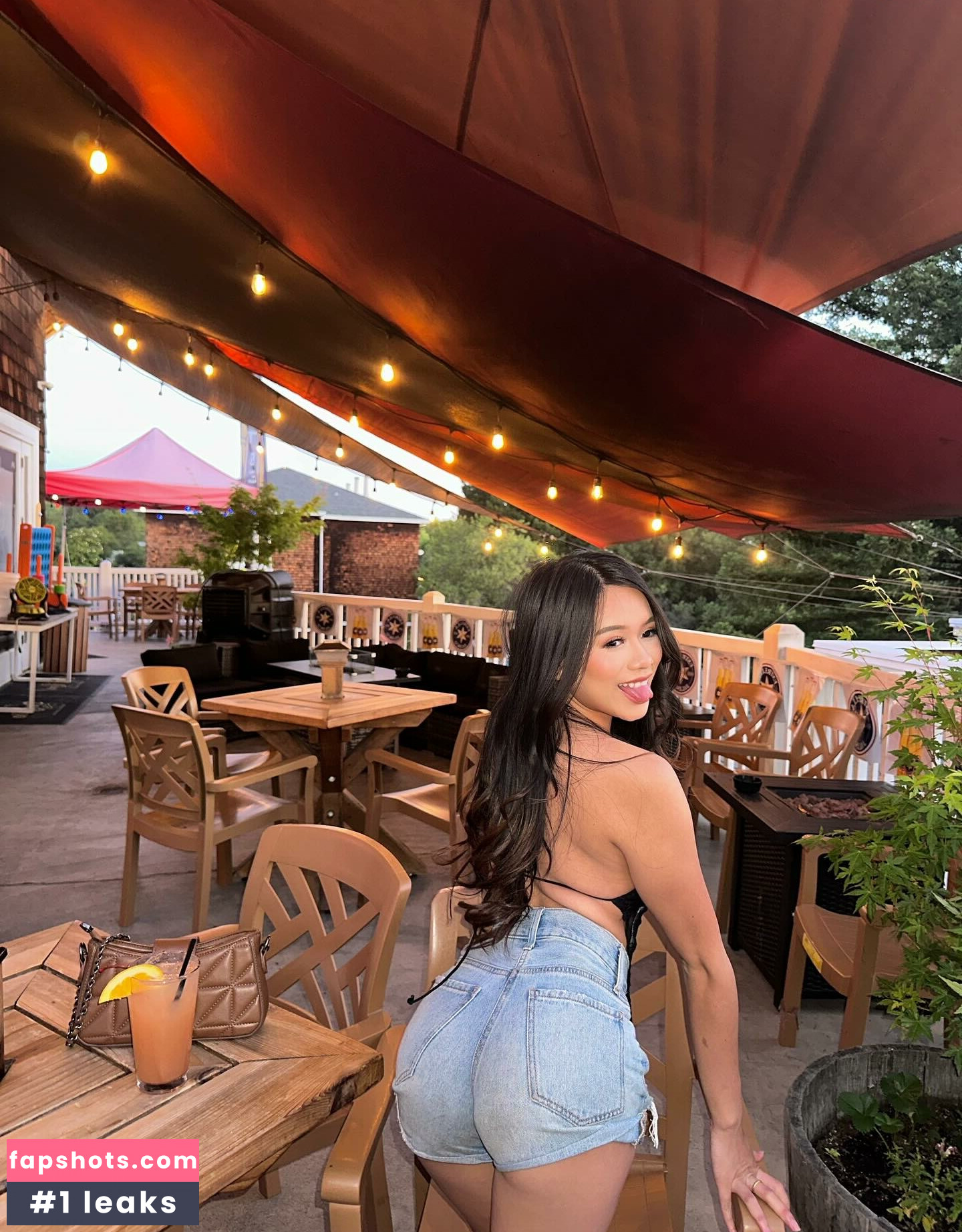 A_lyssaonly nude babe gallery