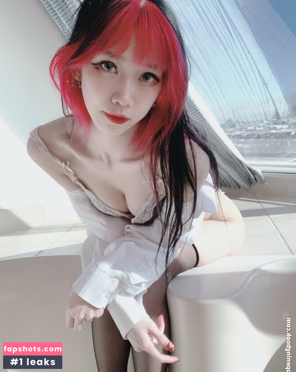 A1es5andra gallery photo #2