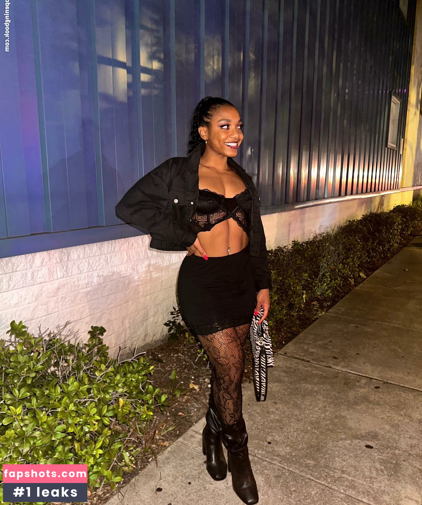 aaaaayevuh nude babe gallery