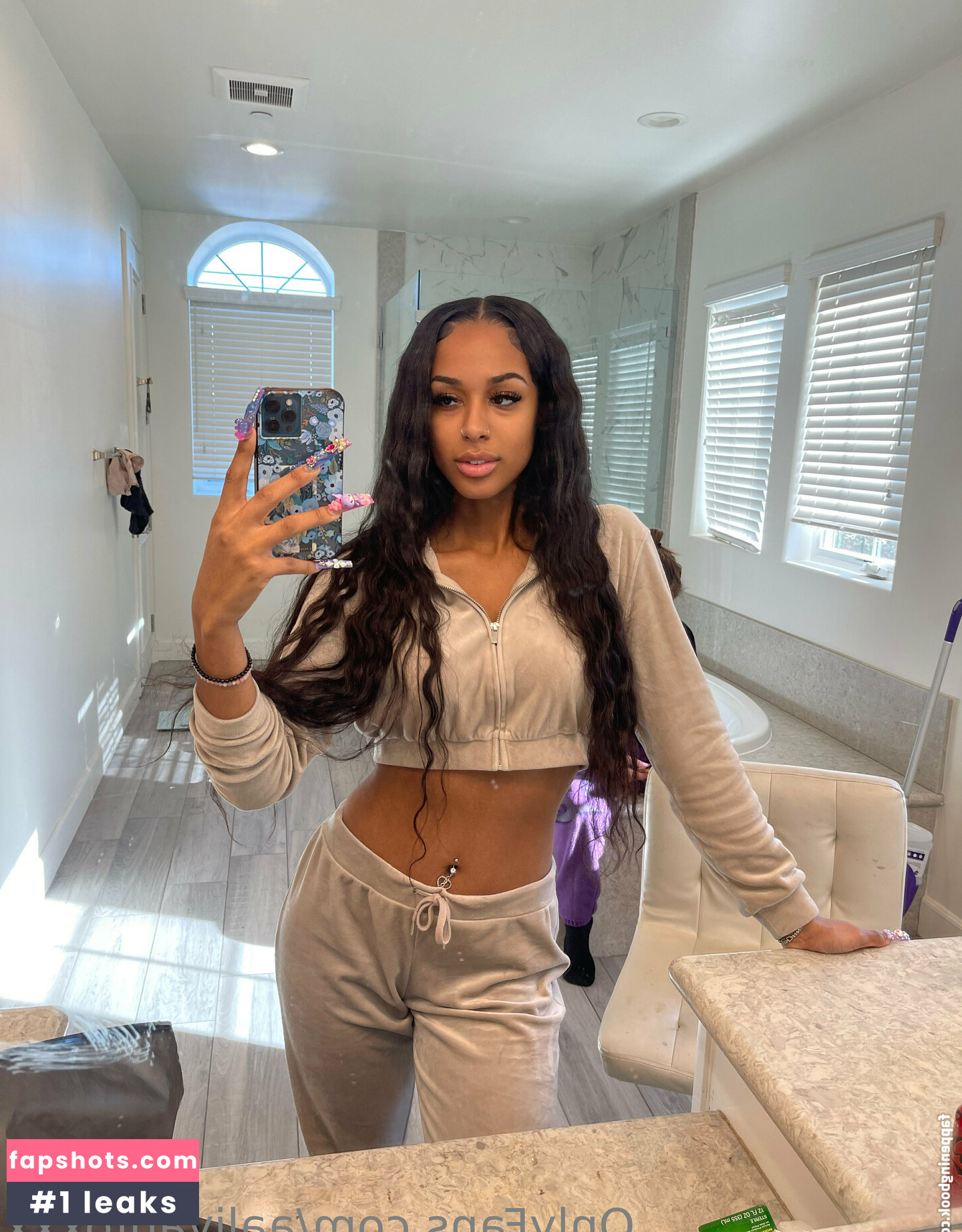 Aaliyah Foxxx gallery photo #38