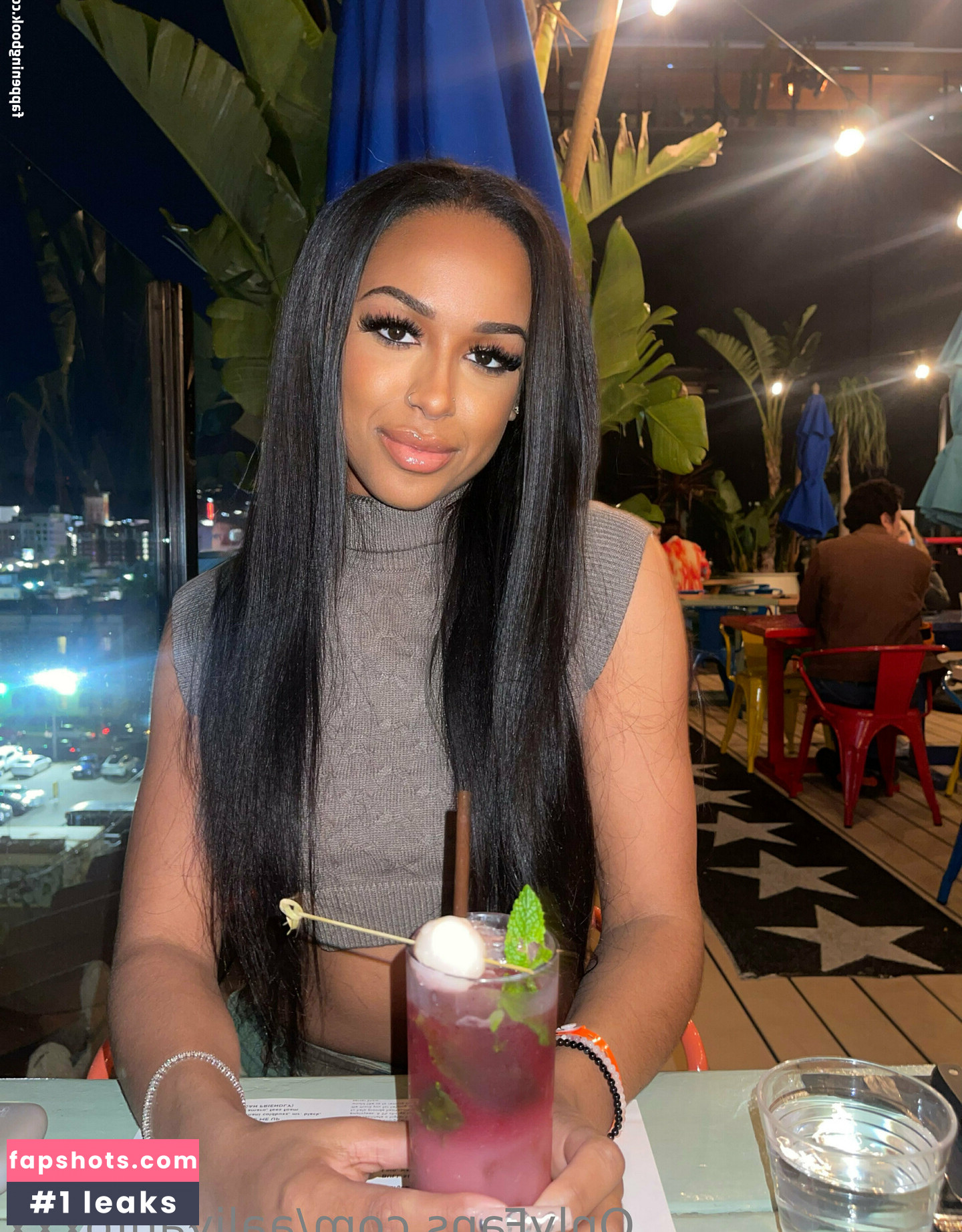 Aaliyah Foxxx gallery photo #9