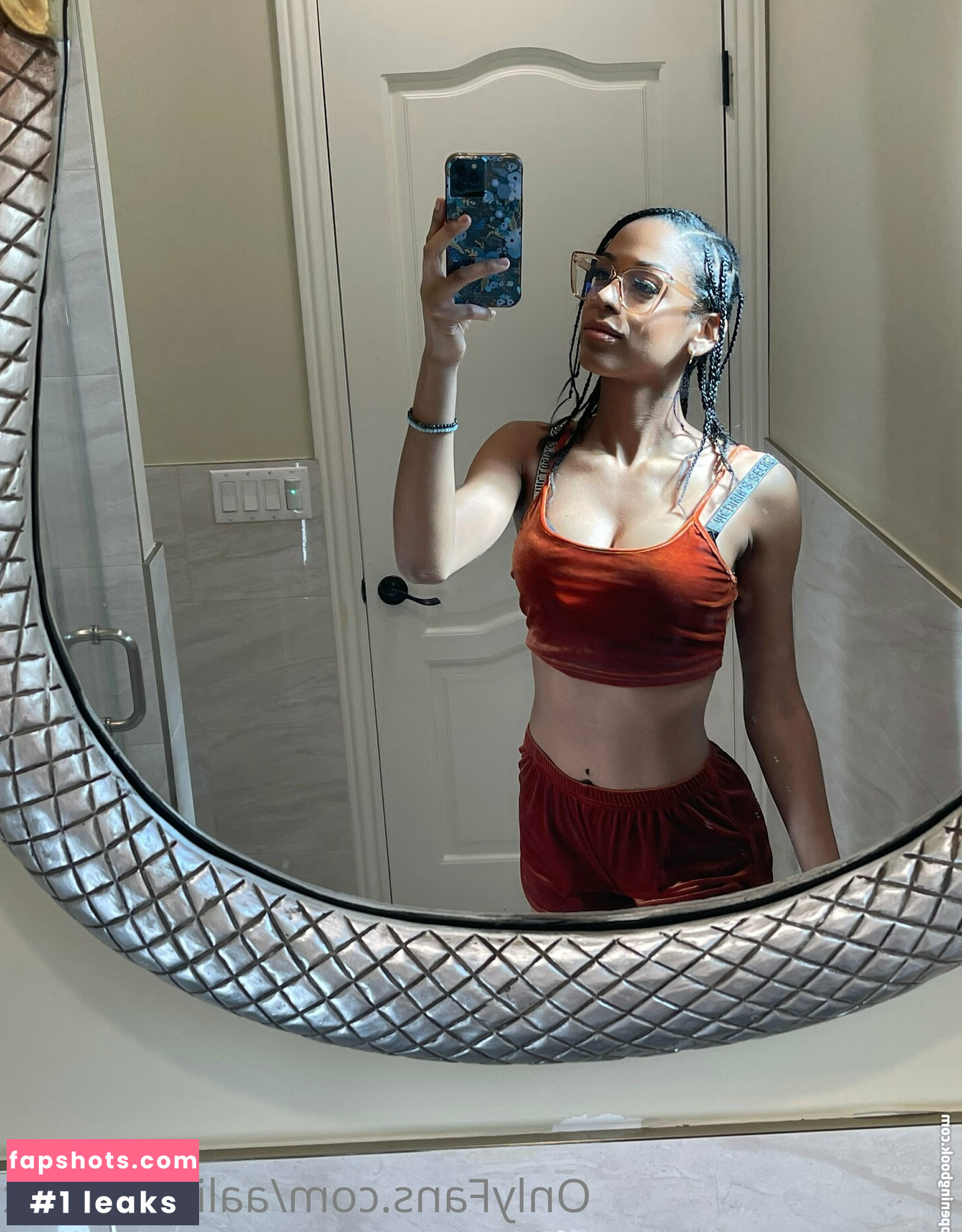 aaliyahfoxxx nude babe gallery