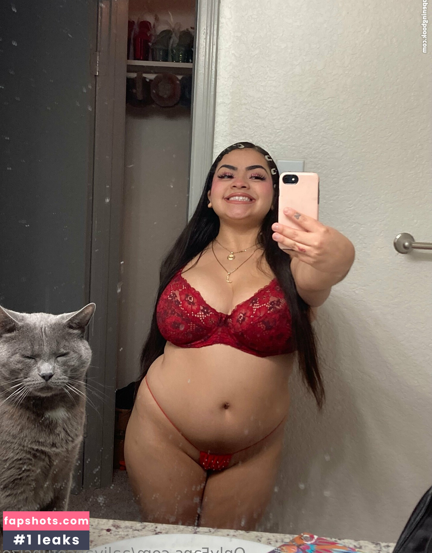 aaliyahsofunsize gallery photo #2