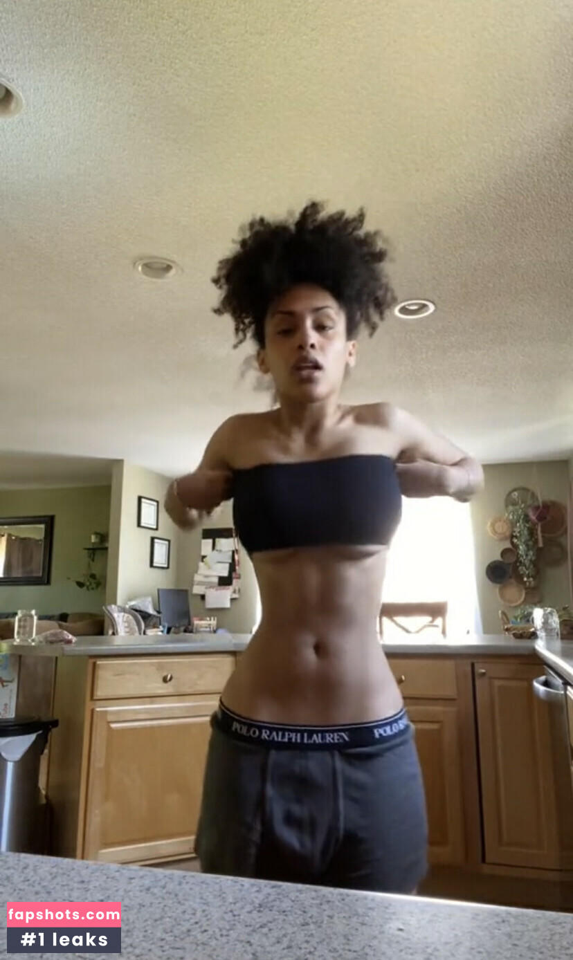 Aaliyeezy gallery photo #114