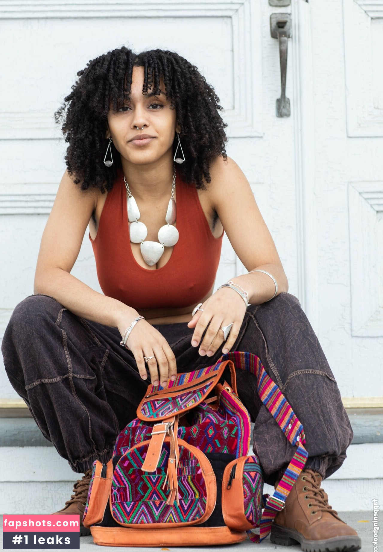 Aaliyeezy gallery photo #125