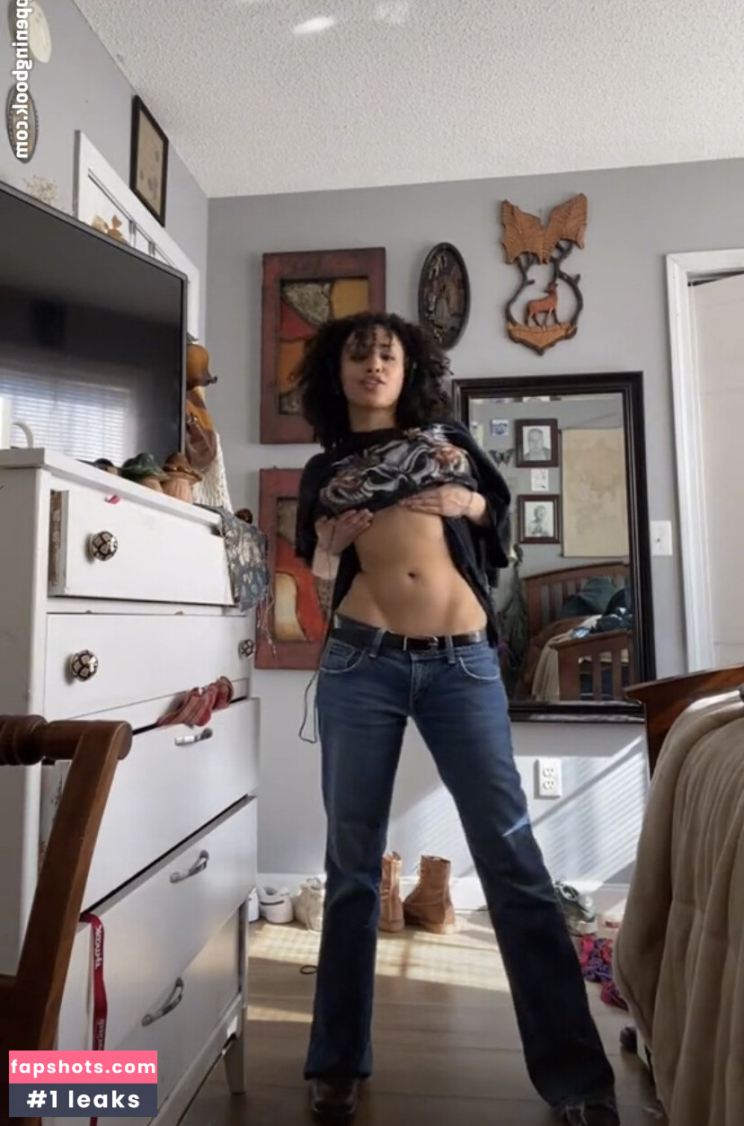 Aaliyeezy gallery photo #131