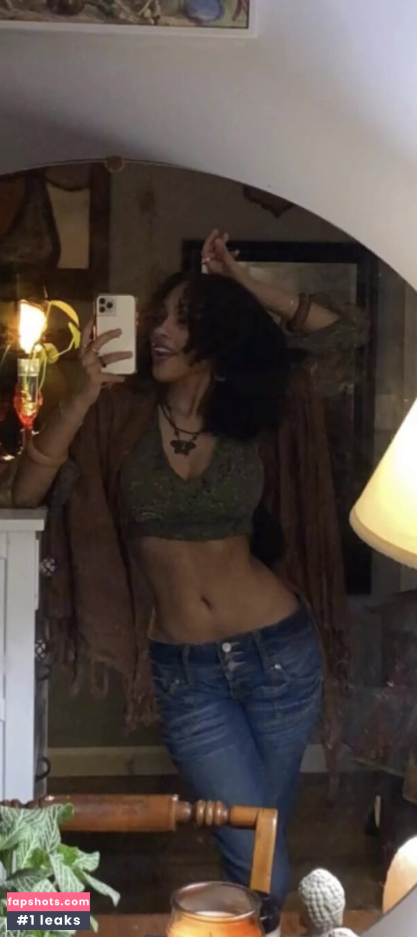 Aaliyeezy gallery photo #152