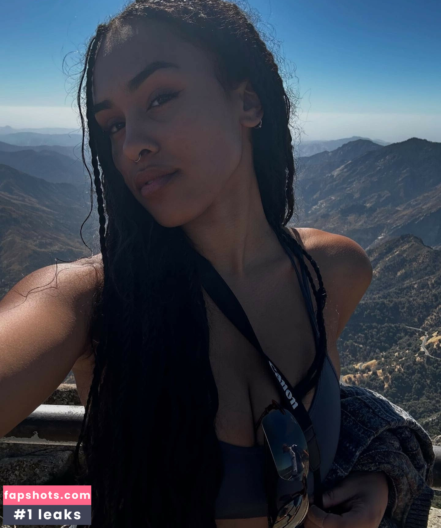 Aaliyeezy gallery photo #20