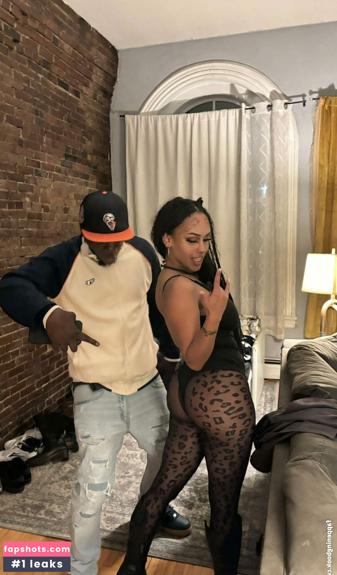 Aaliyeezy gallery photo #36