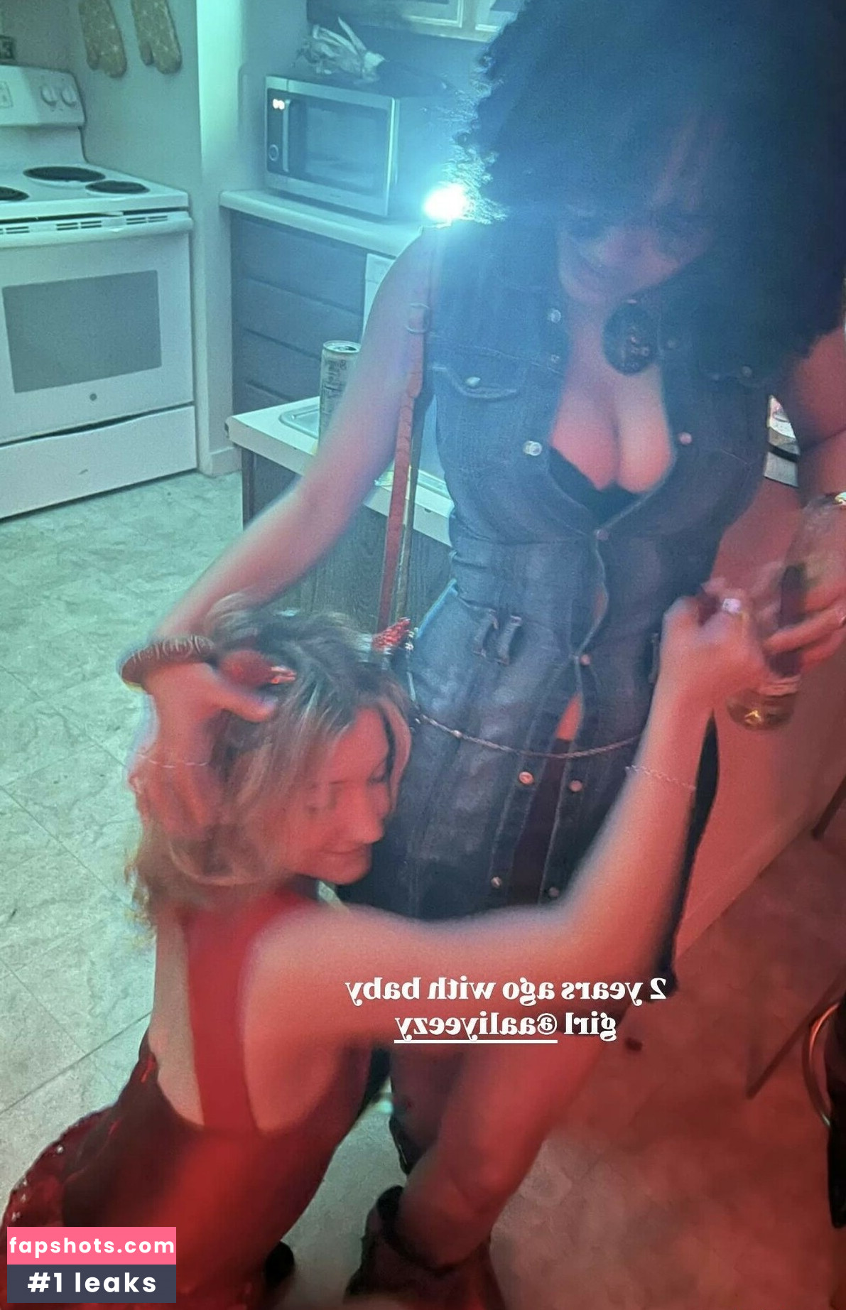 Aaliyeezy gallery photo #40