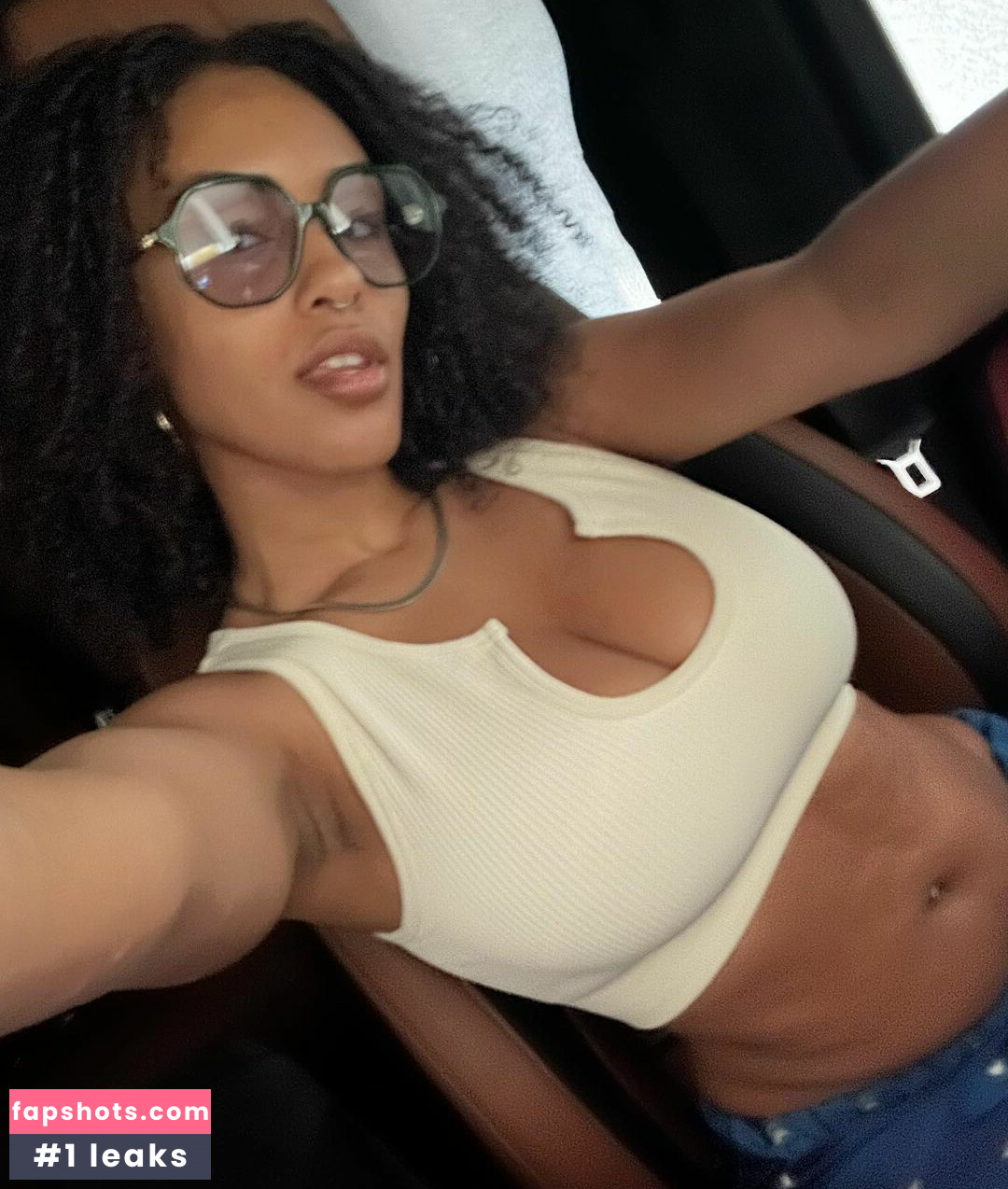 Aaliyeezy gallery photo #53