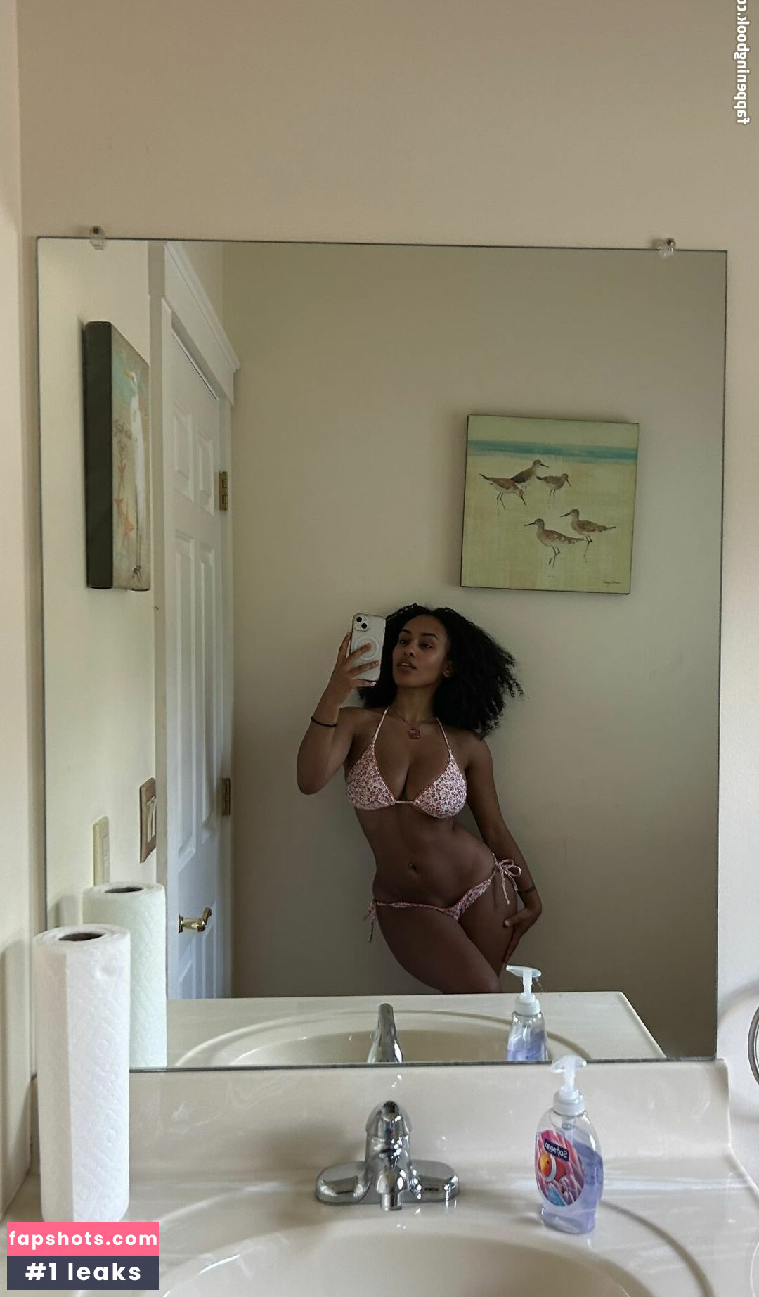 Aaliyeezy gallery photo #71