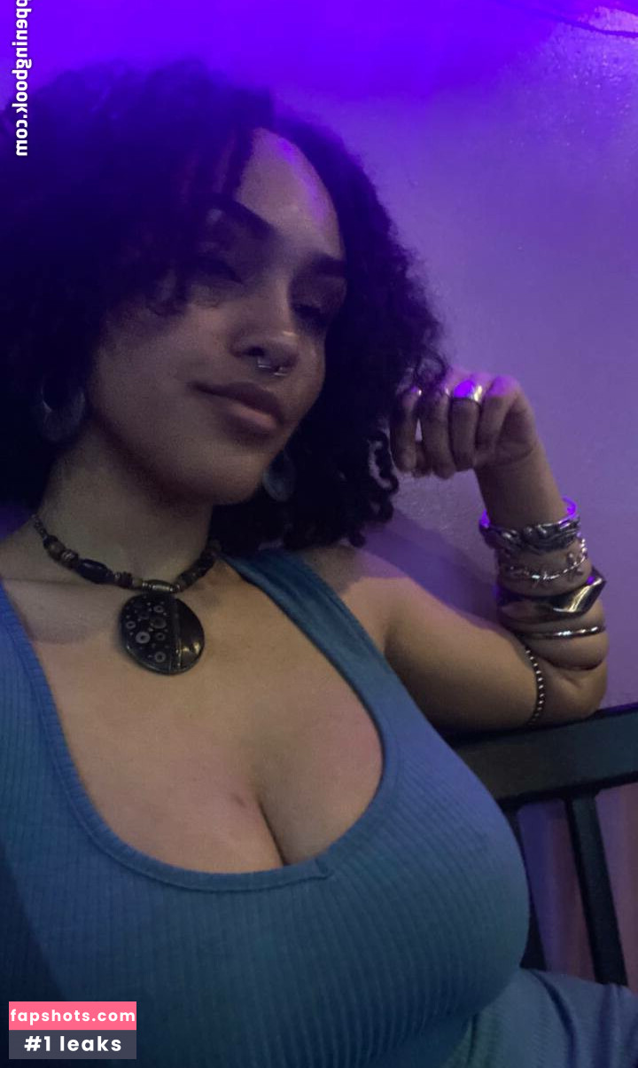 Aaliyeezy gallery photo #99