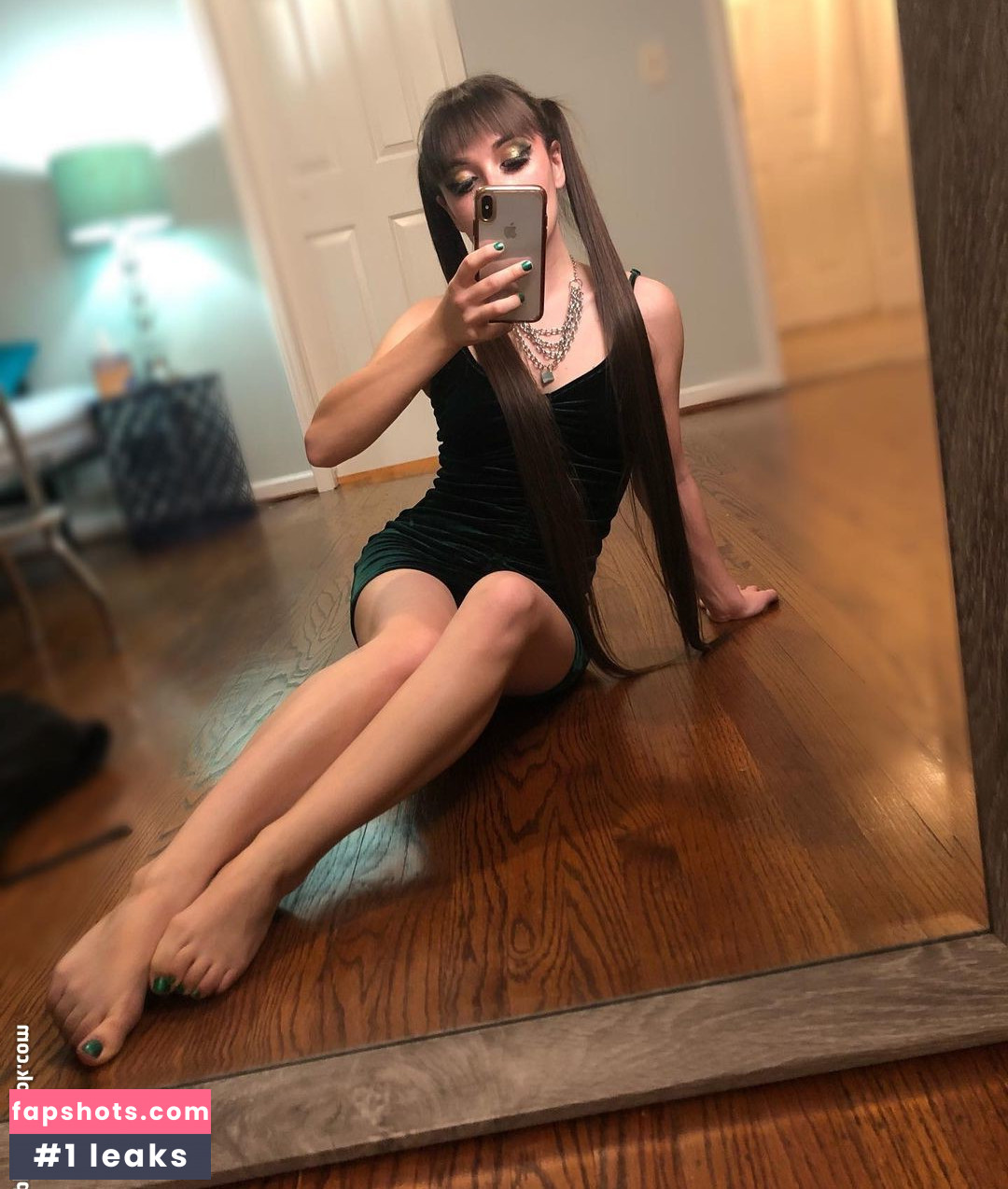 Aara Lee gallery photo #15