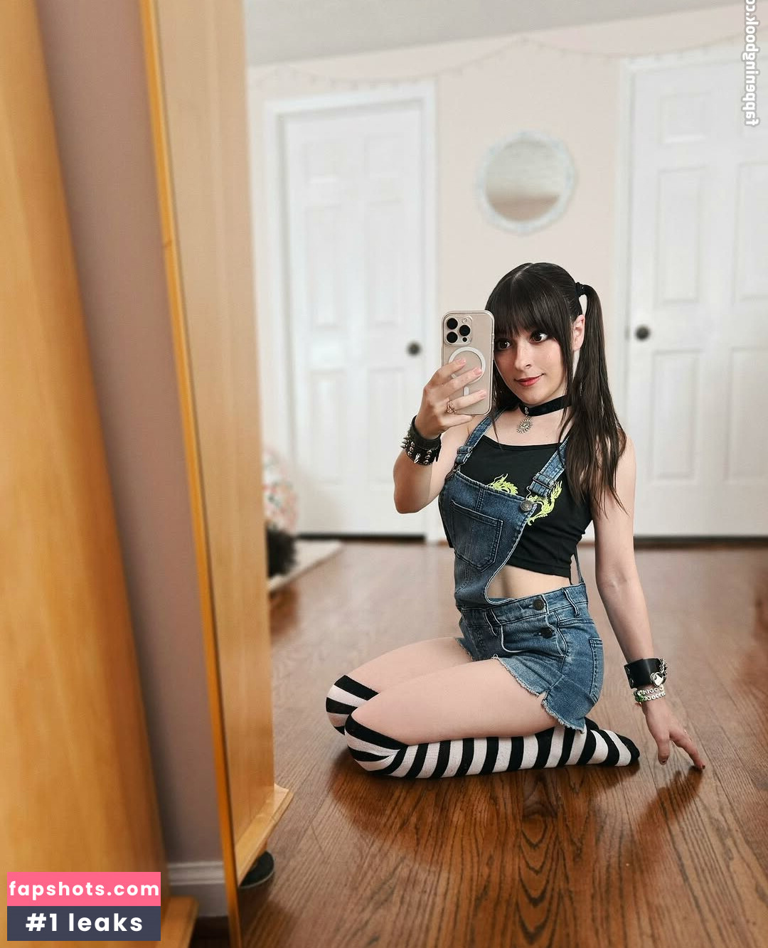 Aara Lee gallery photo #4