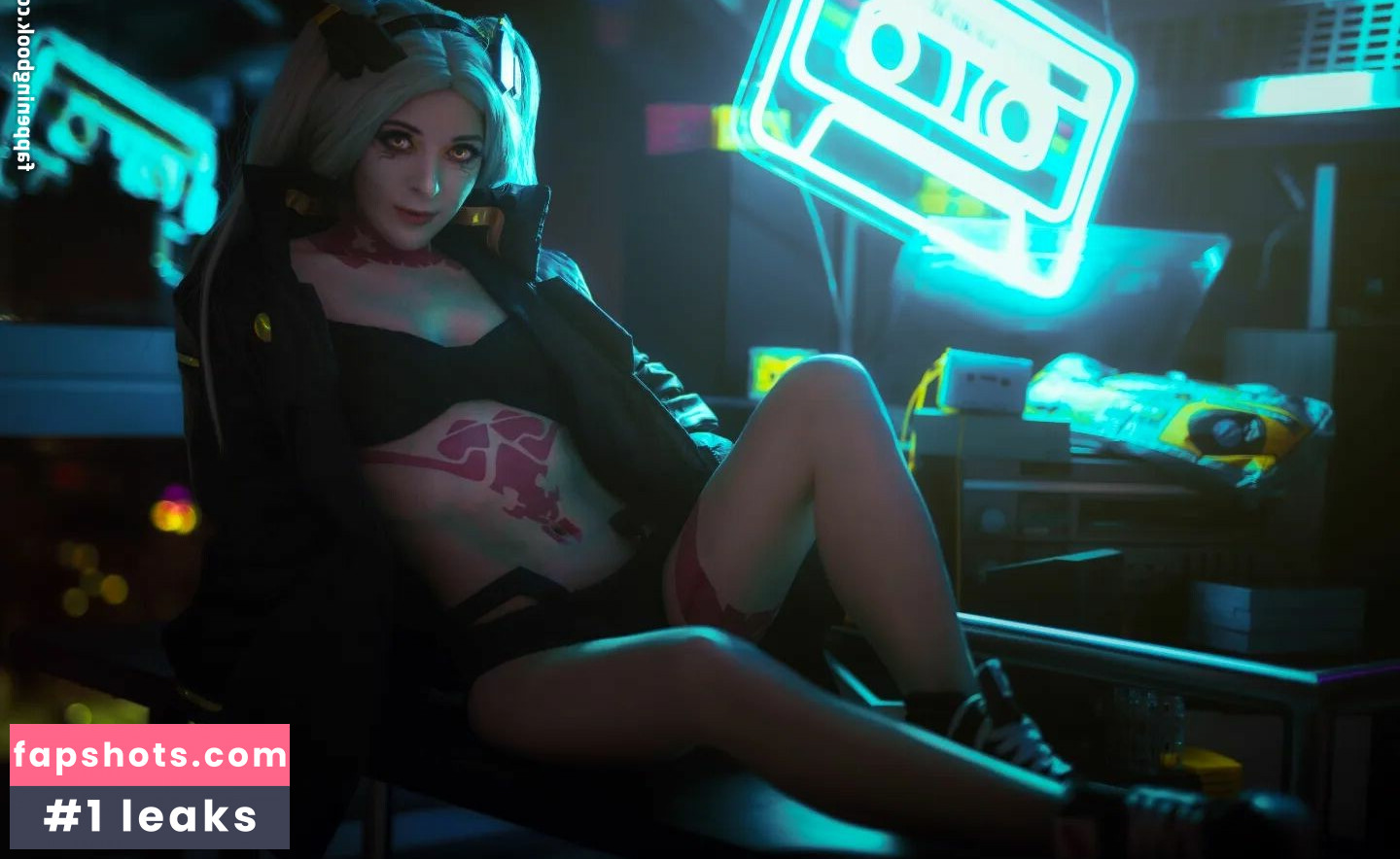 Aara Lee gallery photo #10