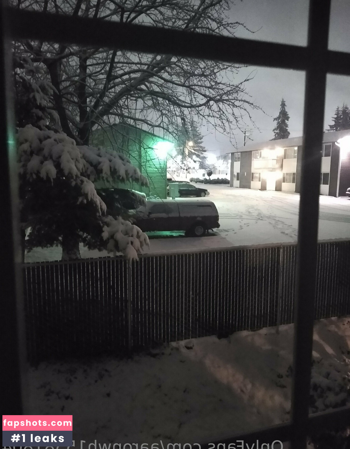 aaronwh15581804 gallery photo #12