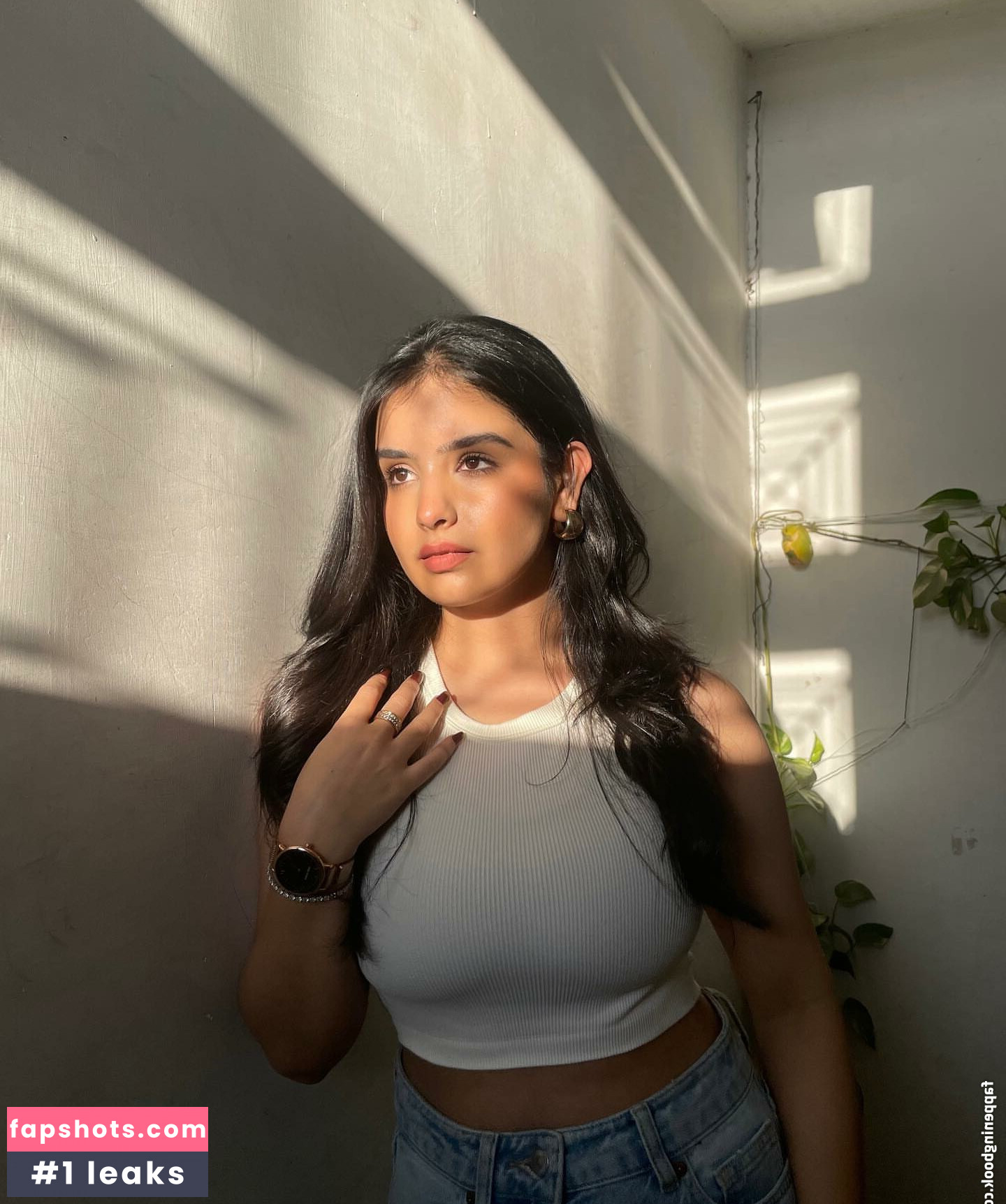 Aarushi Abrol gallery photo #5