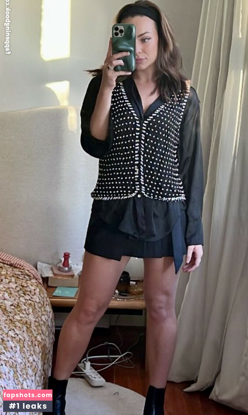 Abbie Chatfield gallery photo #135