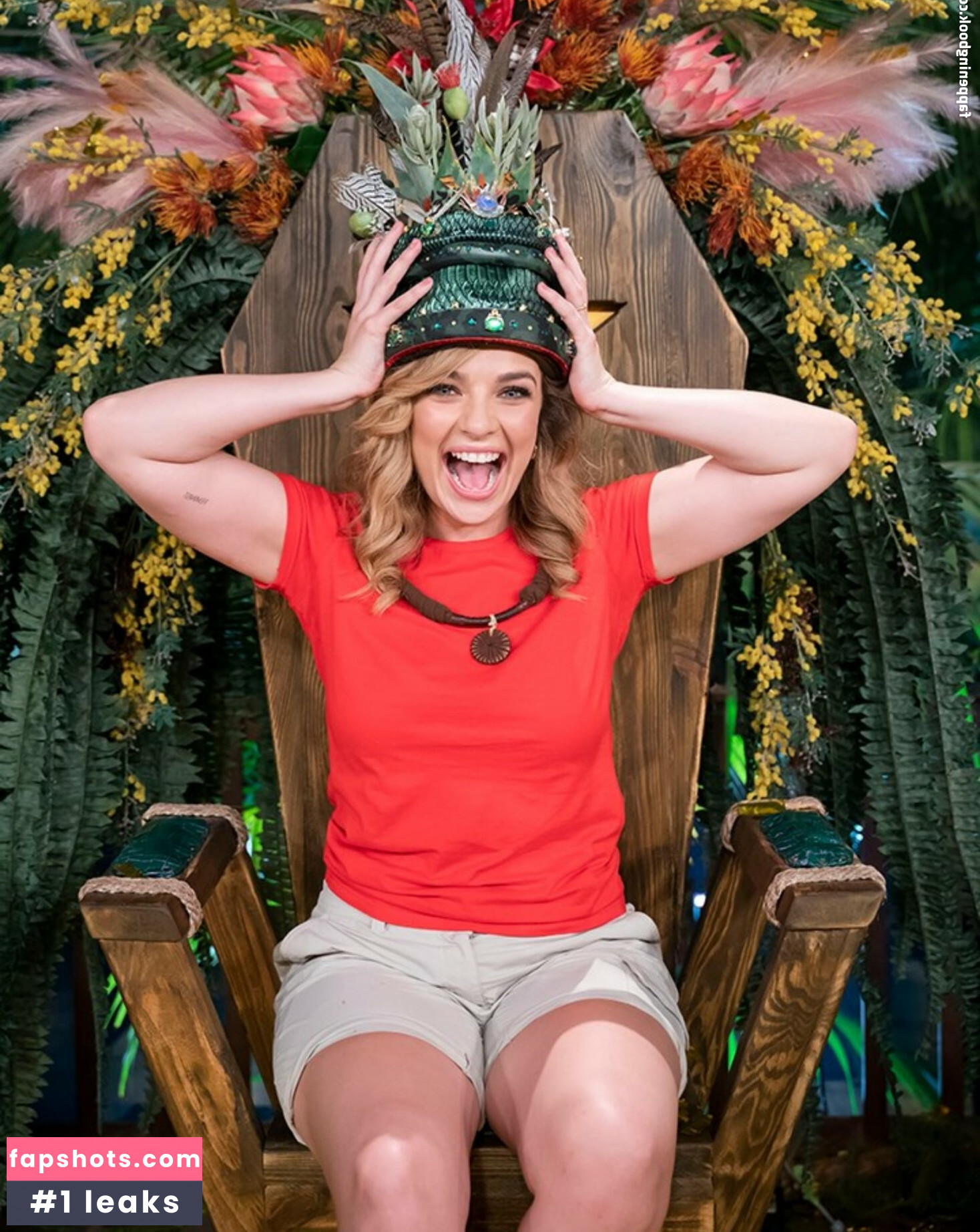 Abbie Chatfield gallery photo #139