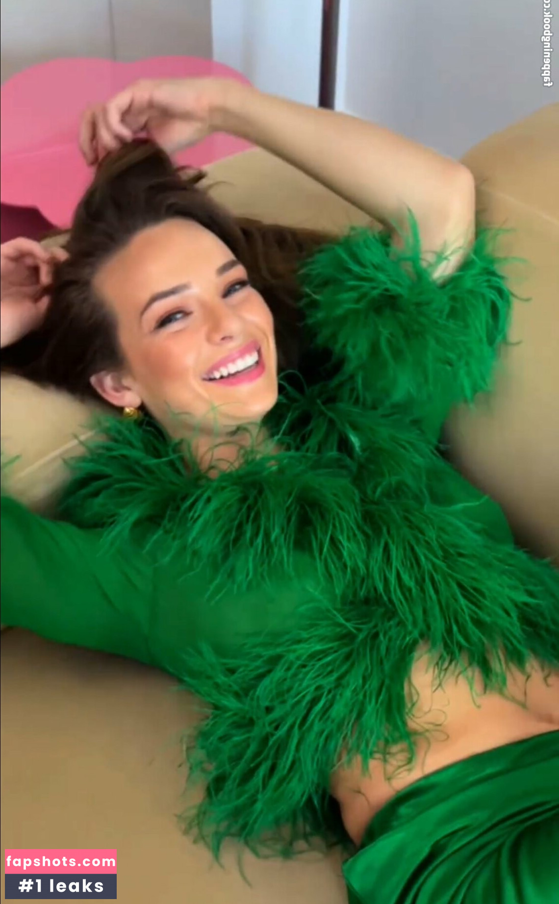 Abbie Chatfield gallery photo #17