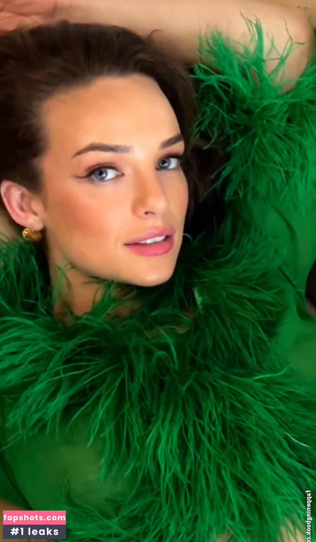 Abbie Chatfield gallery photo #18