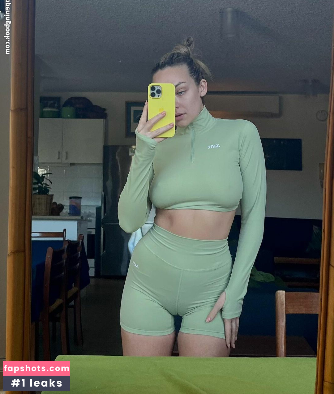 Abbie Chatfield gallery photo #183