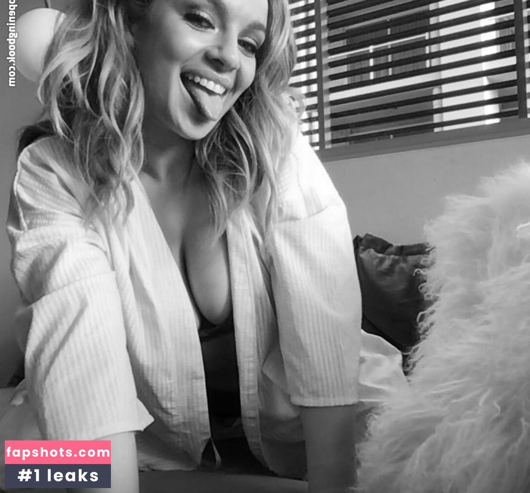 Abbie Chatfield gallery photo #198