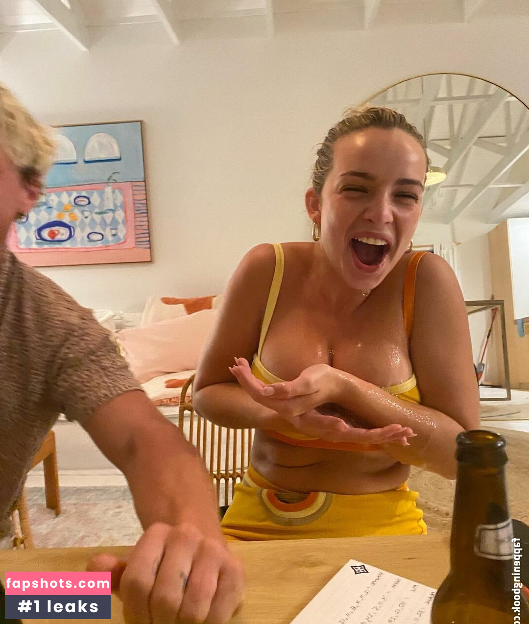 Abbie Chatfield gallery photo #212