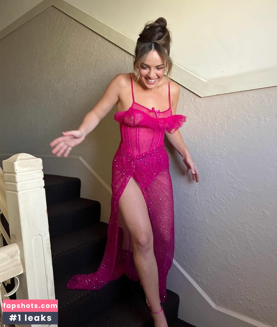 Abbie Chatfield gallery photo #218