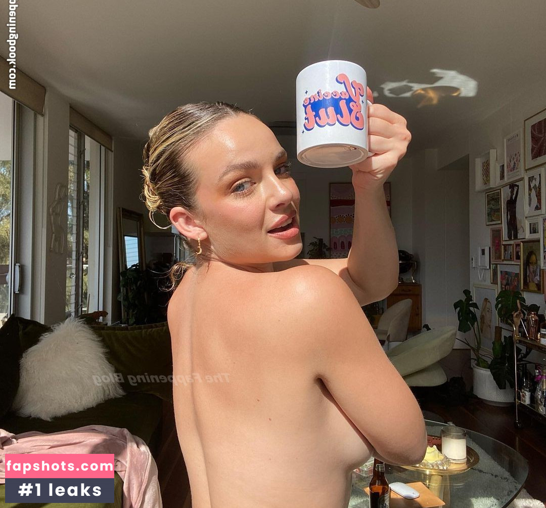 Abbie Chatfield gallery photo #232