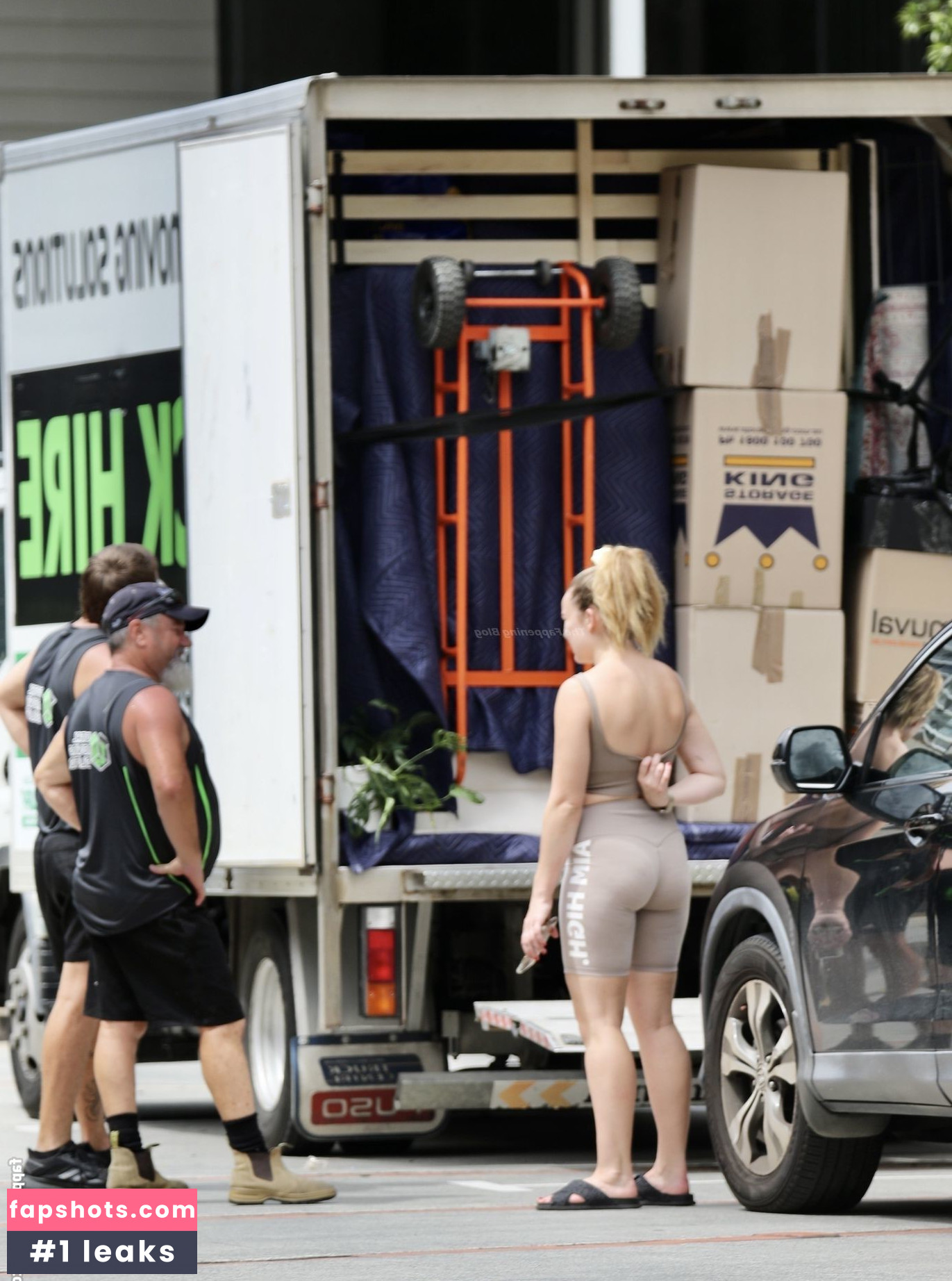 Abbie Chatfield gallery photo #235