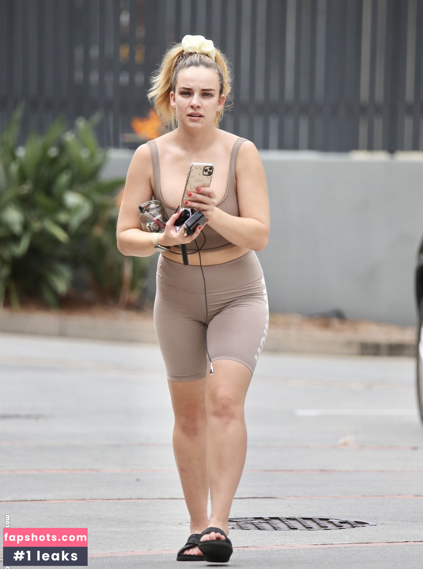 Abbie Chatfield gallery photo #238