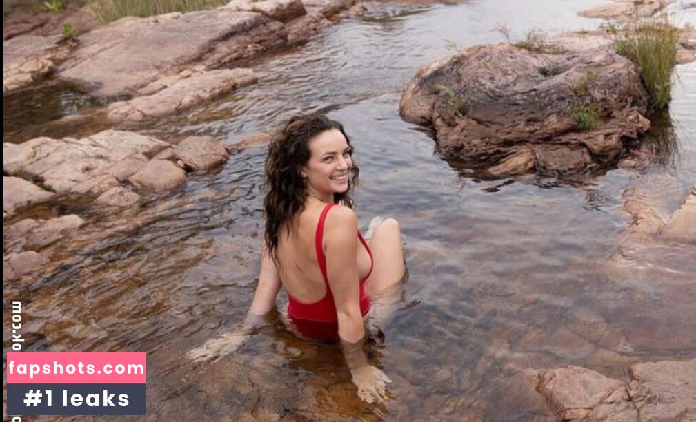 Abbie Chatfield gallery photo #25