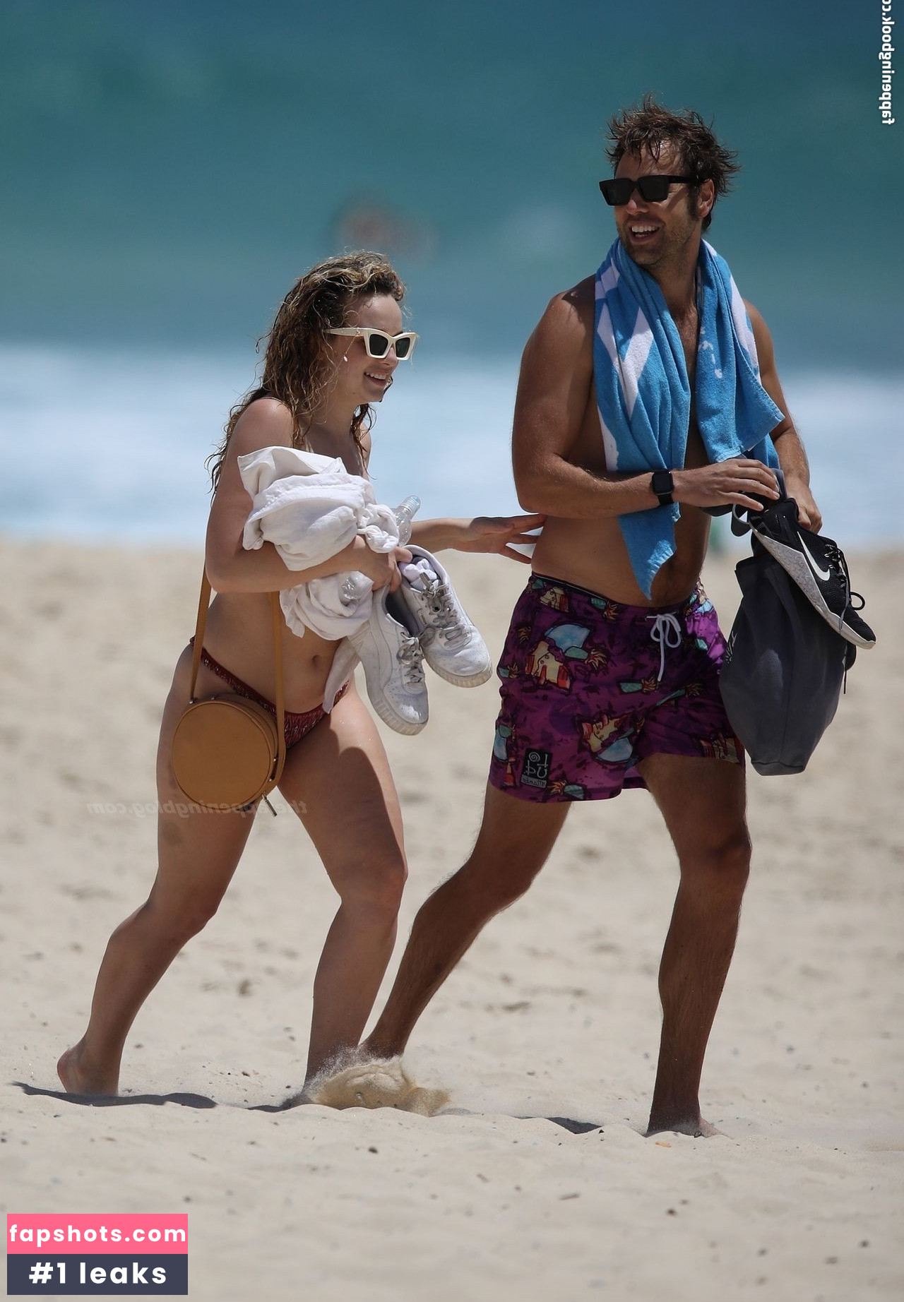 Abbie Chatfield gallery photo #245