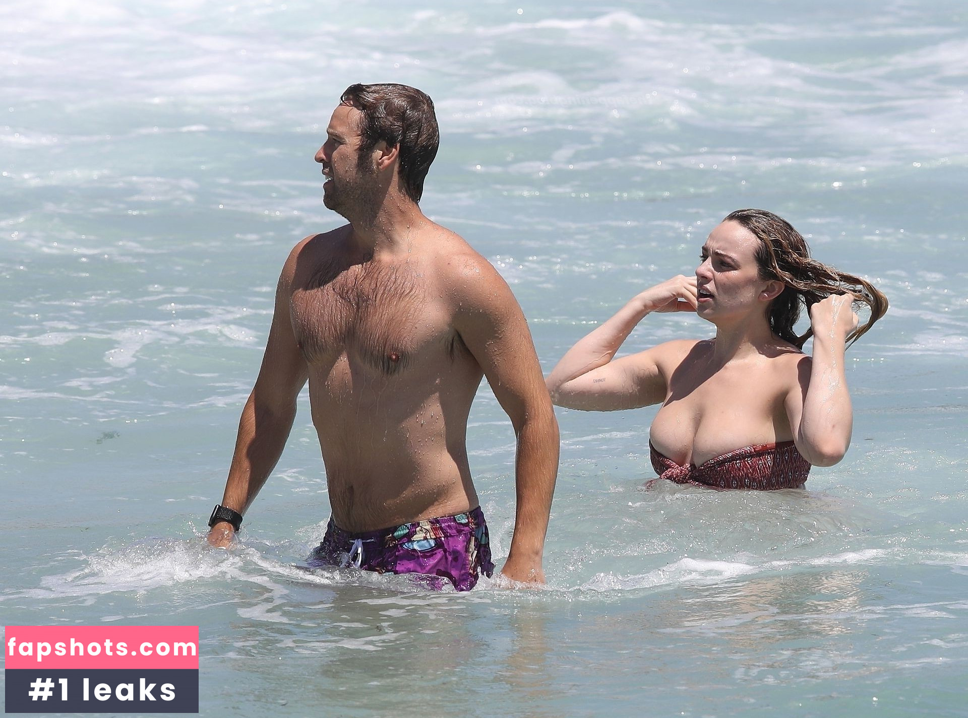 Abbie Chatfield gallery photo #312