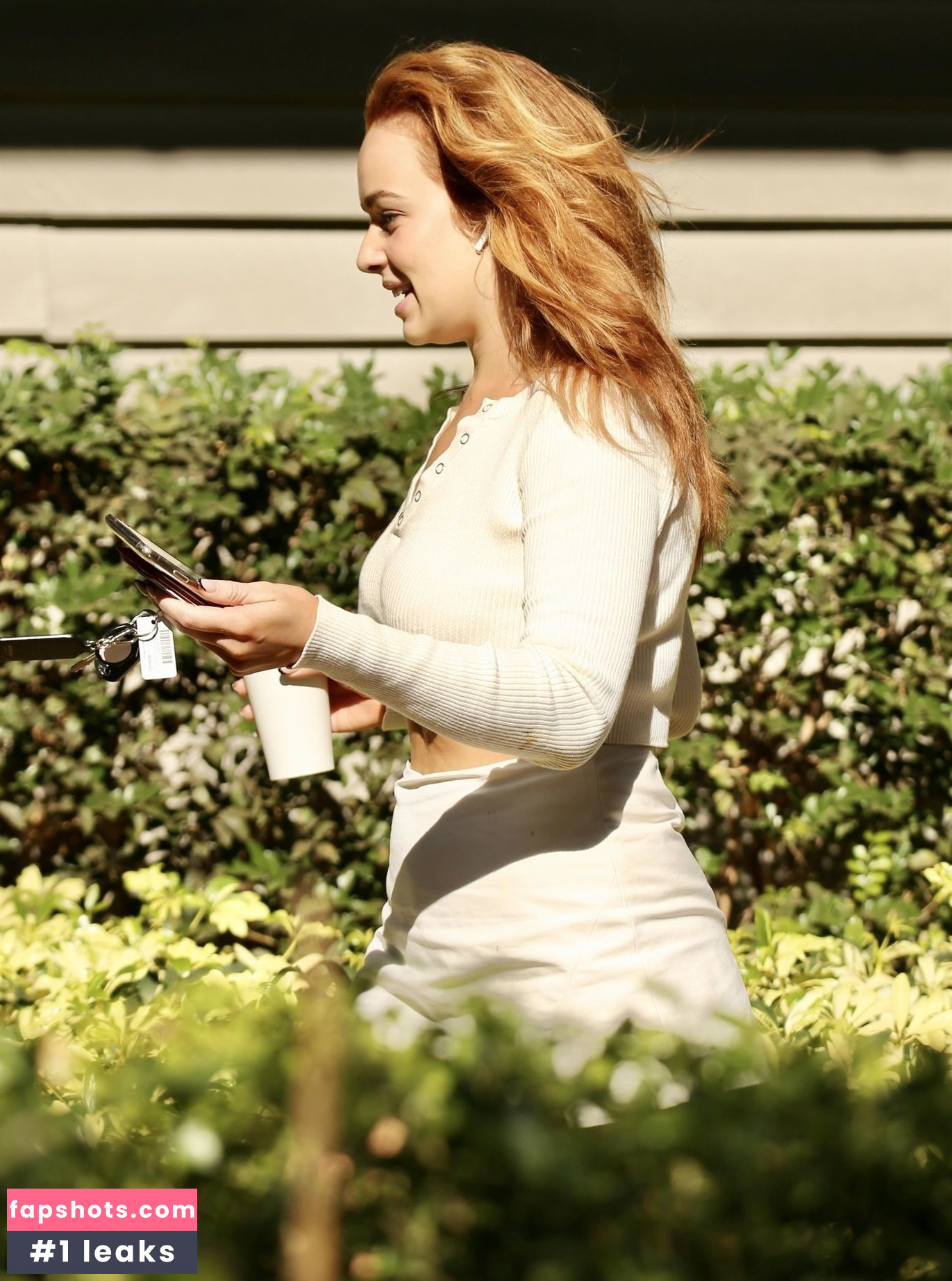 Abbie Chatfield gallery photo #360