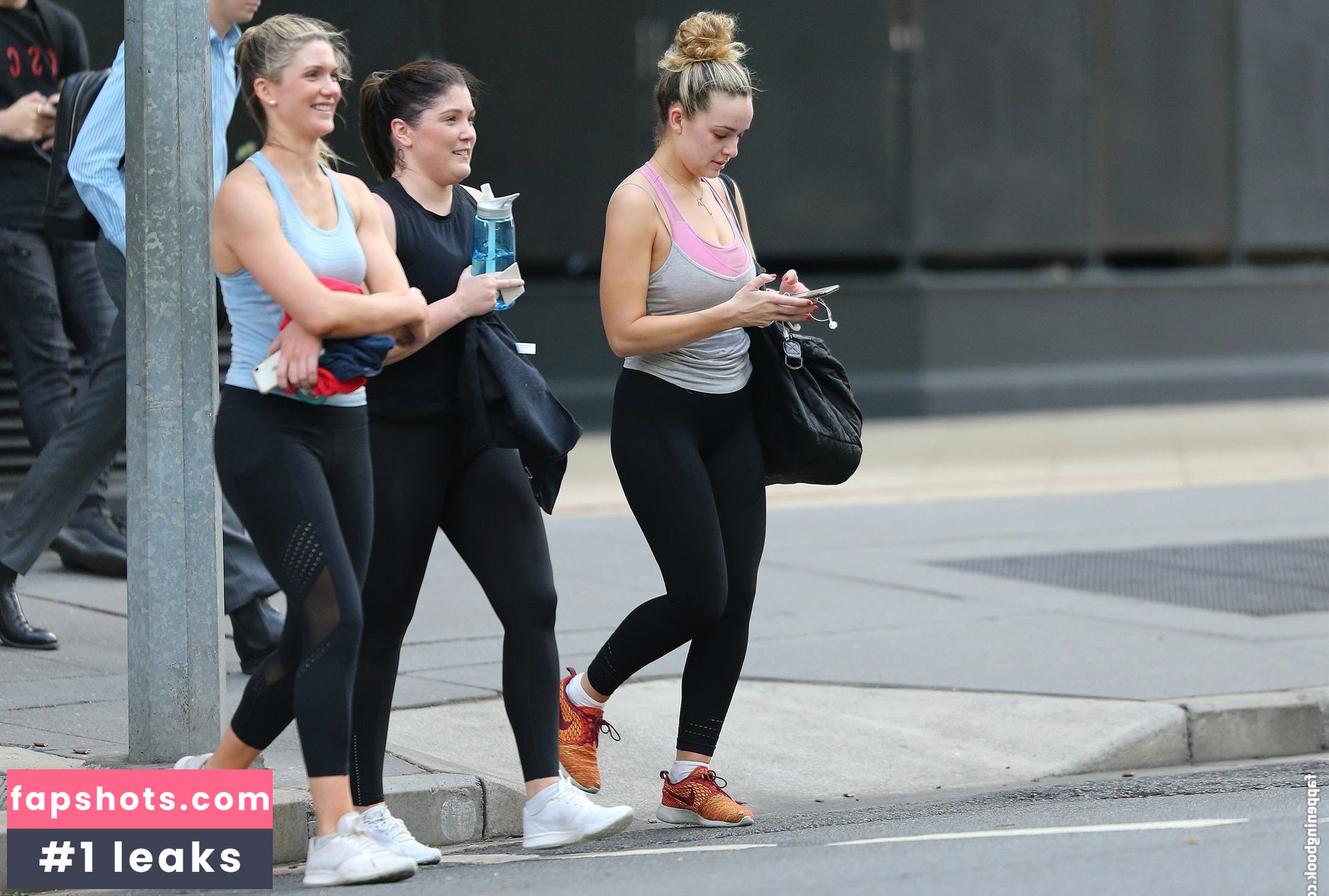 Abbie Chatfield gallery photo #375