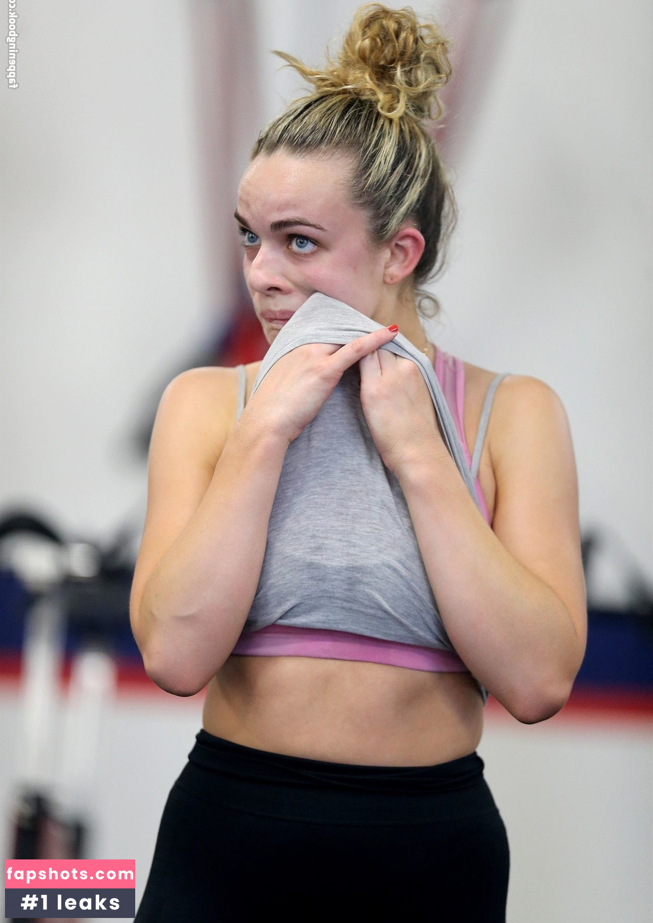 Abbie Chatfield gallery photo #392