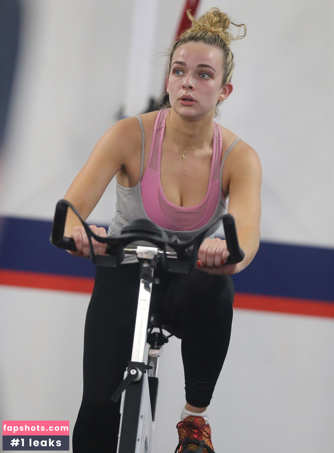 Abbie Chatfield gallery photo #395