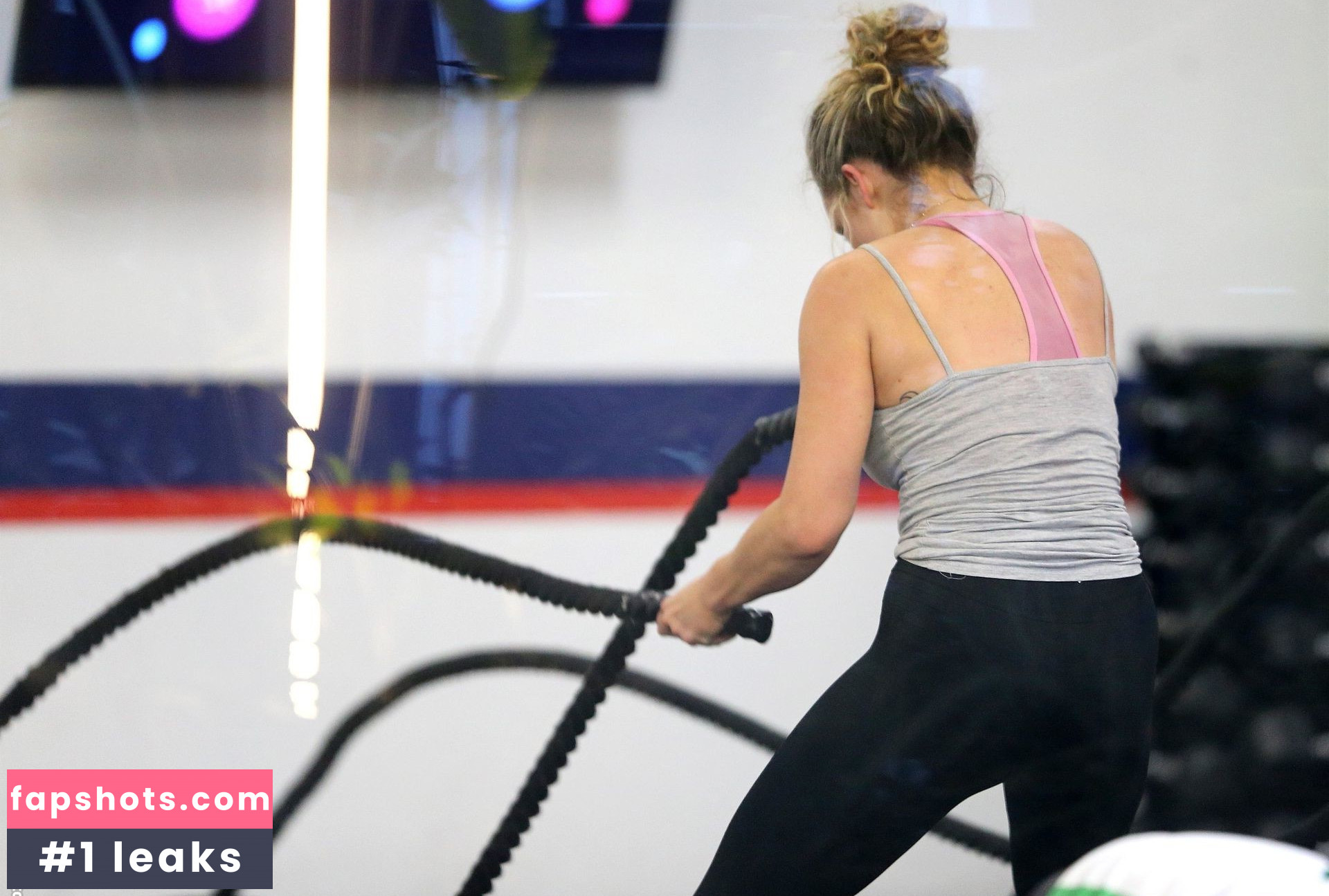 Abbie Chatfield gallery photo #406