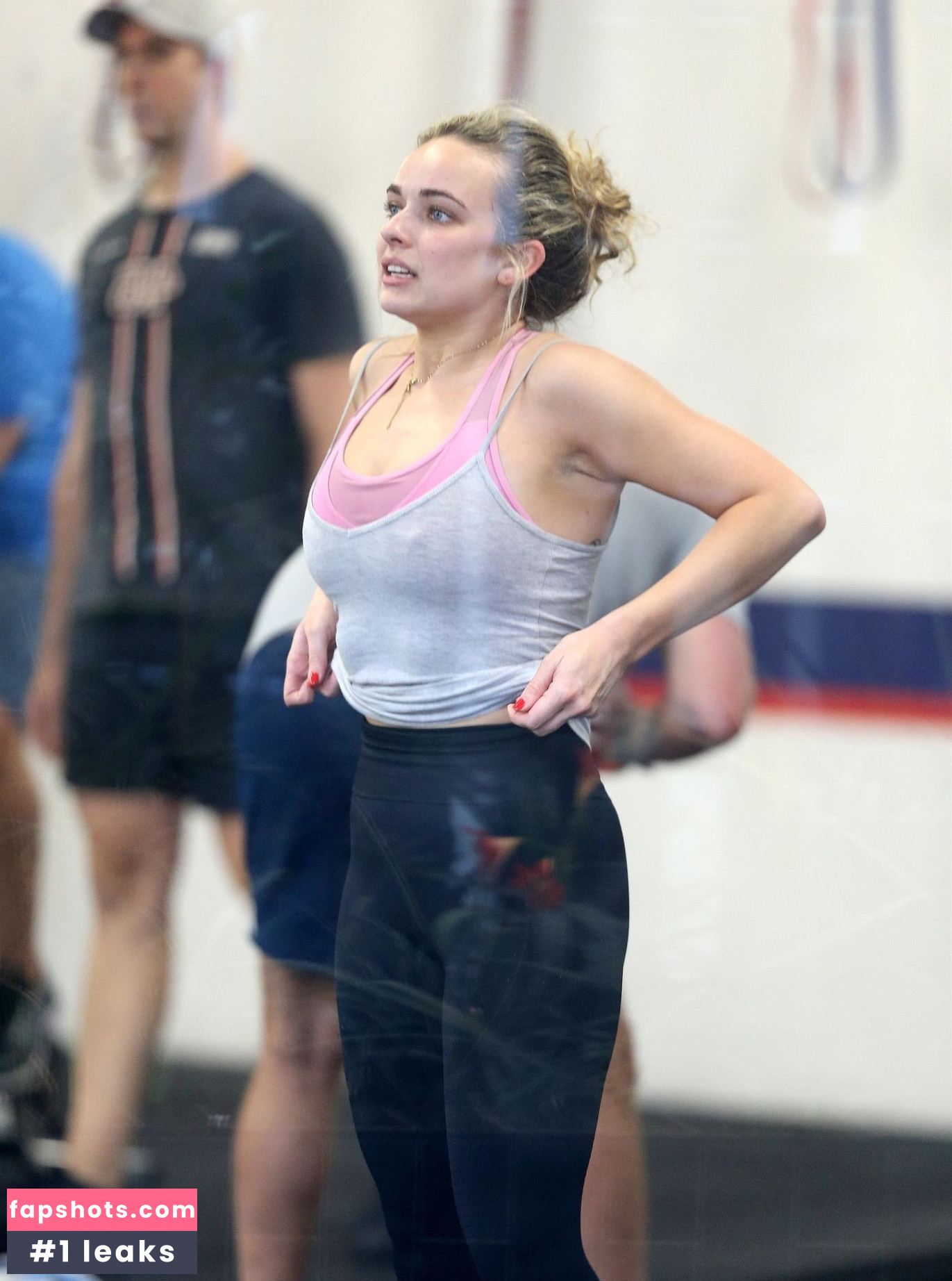 Abbie Chatfield gallery photo #408