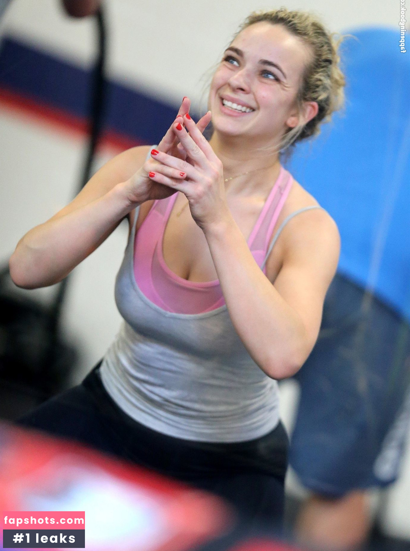 Abbie Chatfield gallery photo #414