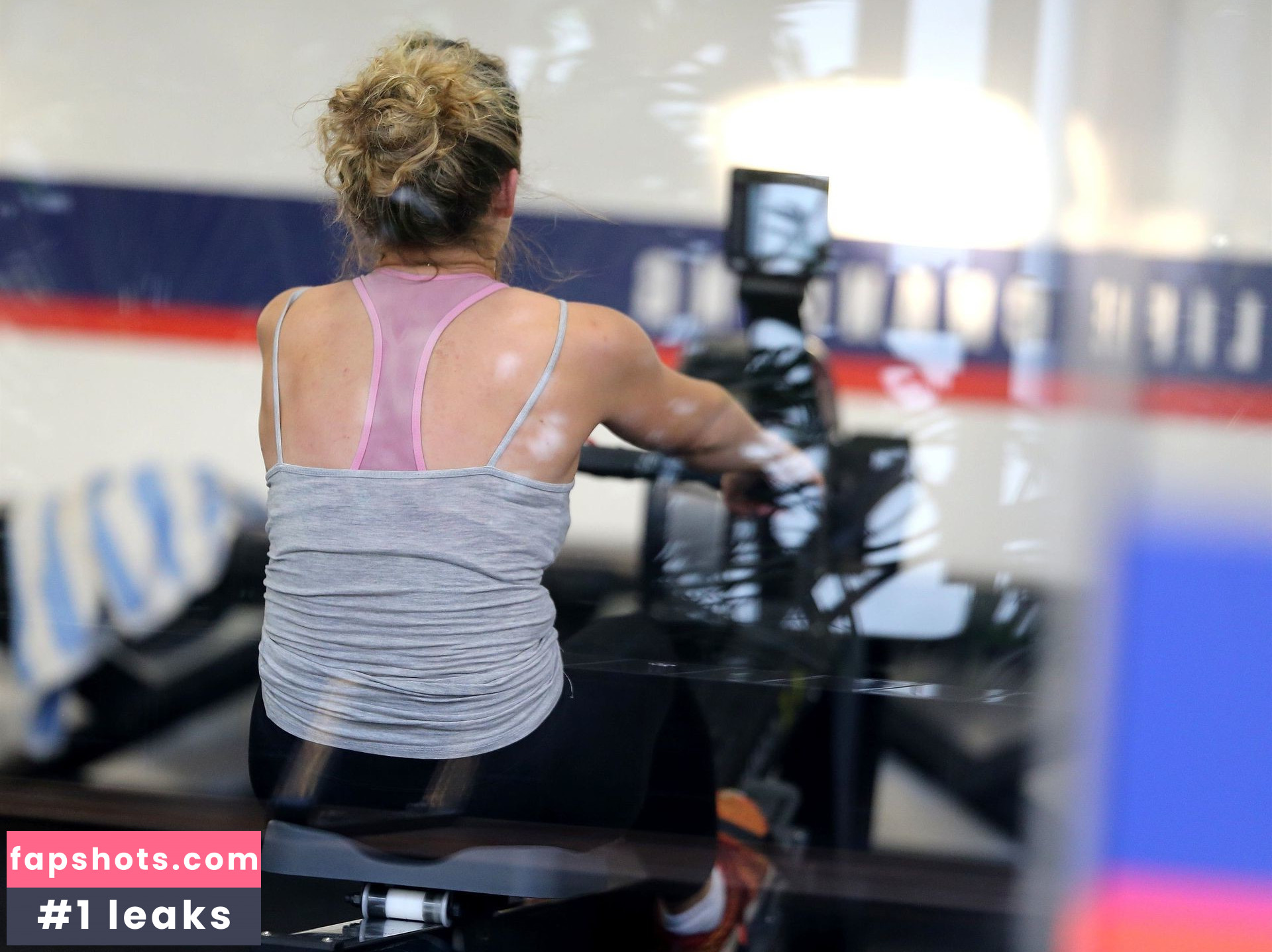 Abbie Chatfield gallery photo #419