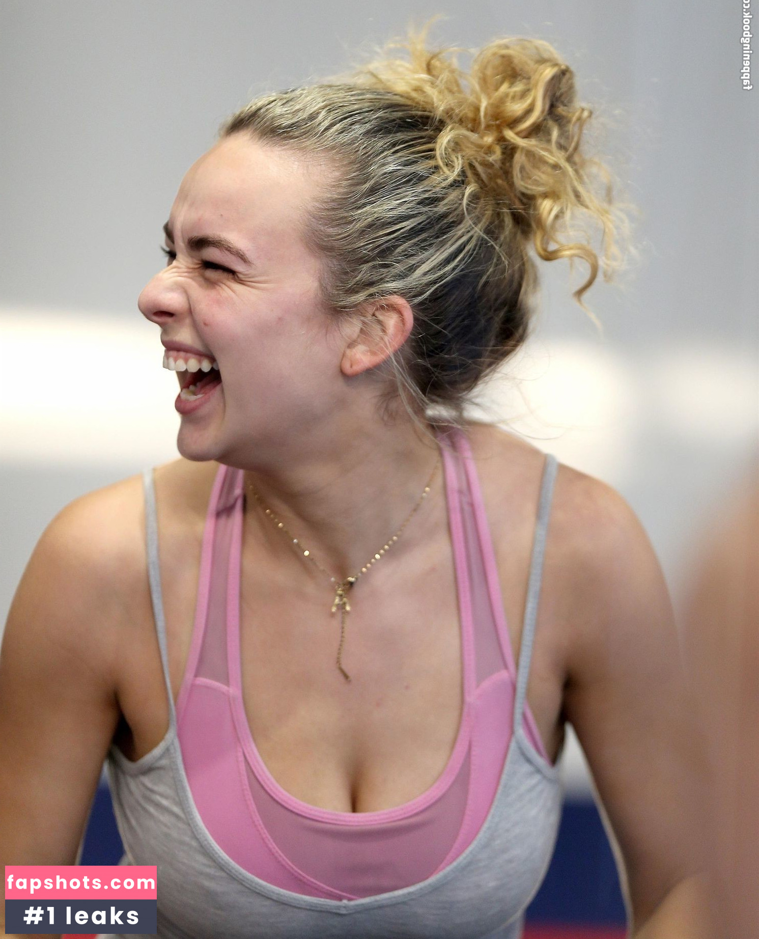 Abbie Chatfield gallery photo #422