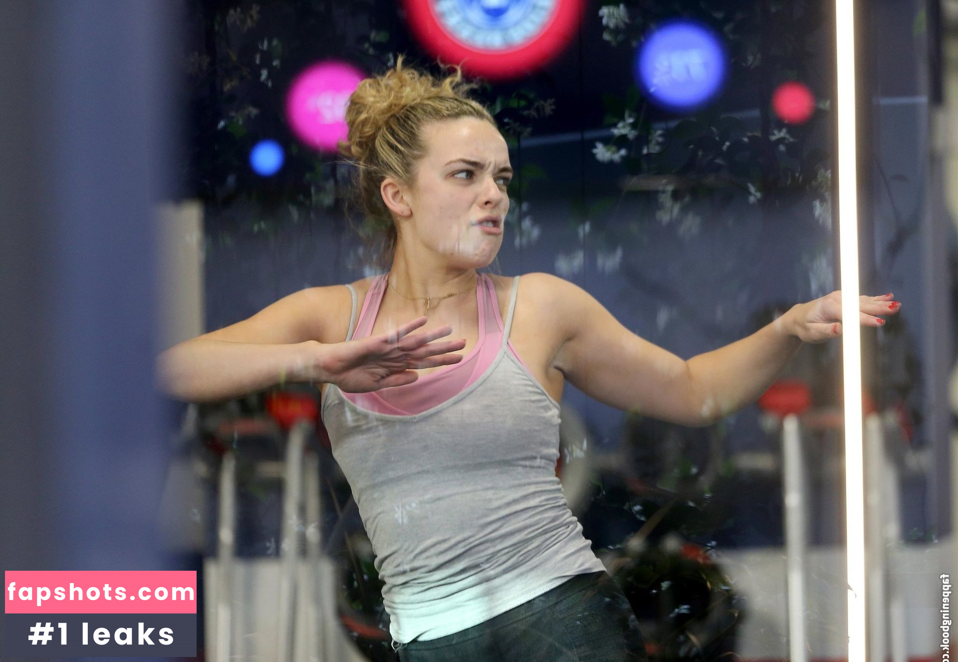 Abbie Chatfield gallery photo #425