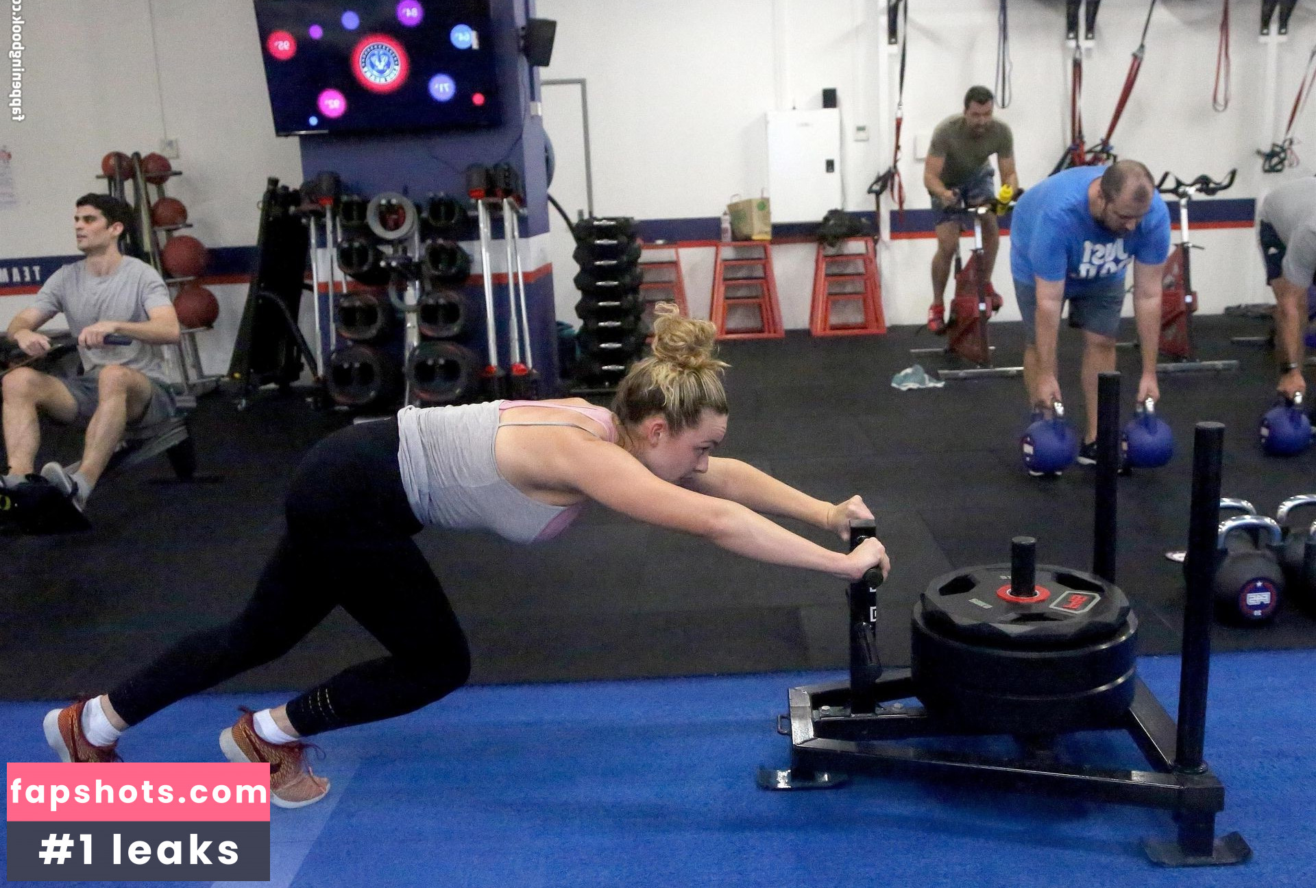 Abbie Chatfield gallery photo #431