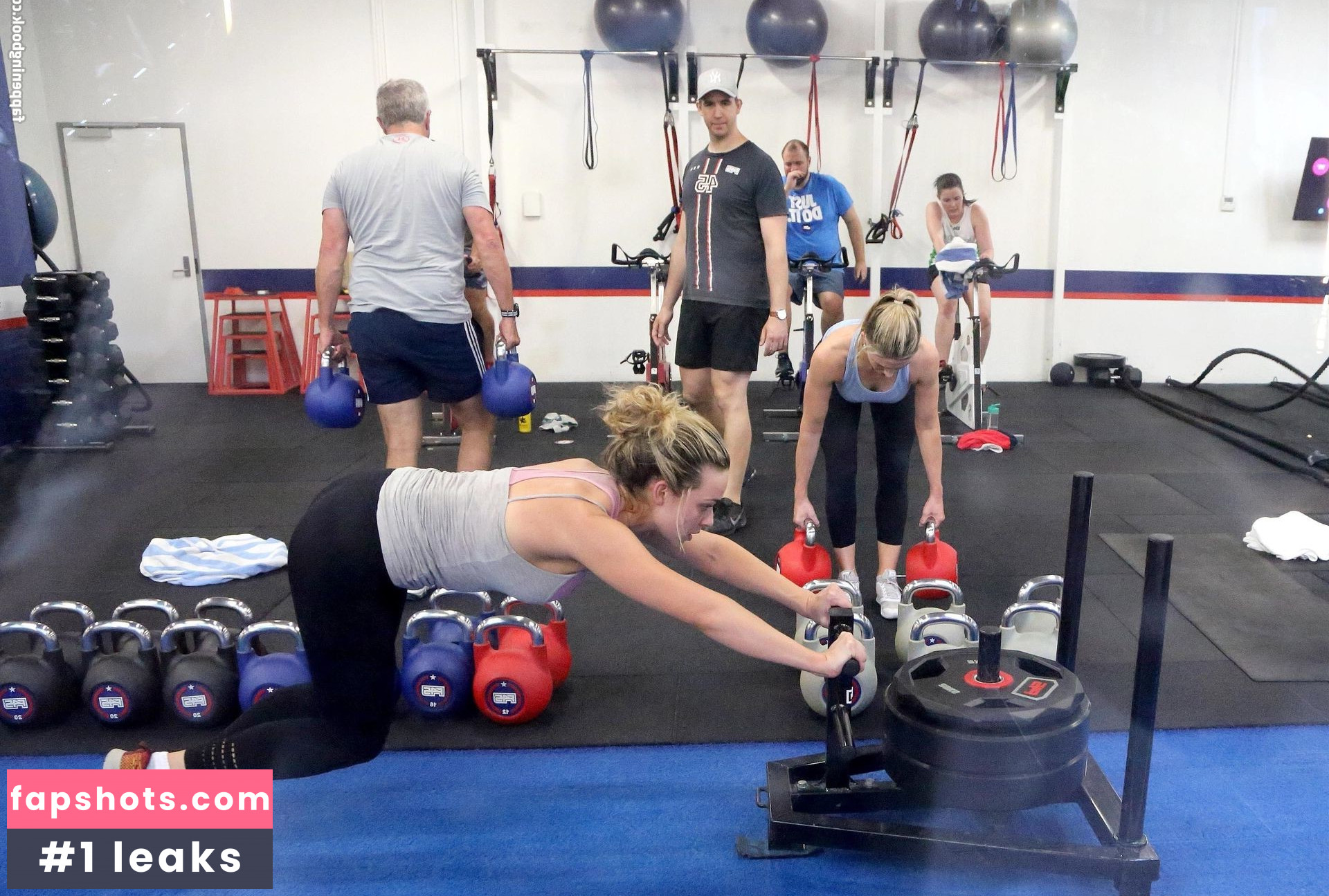 Abbie Chatfield gallery photo #432