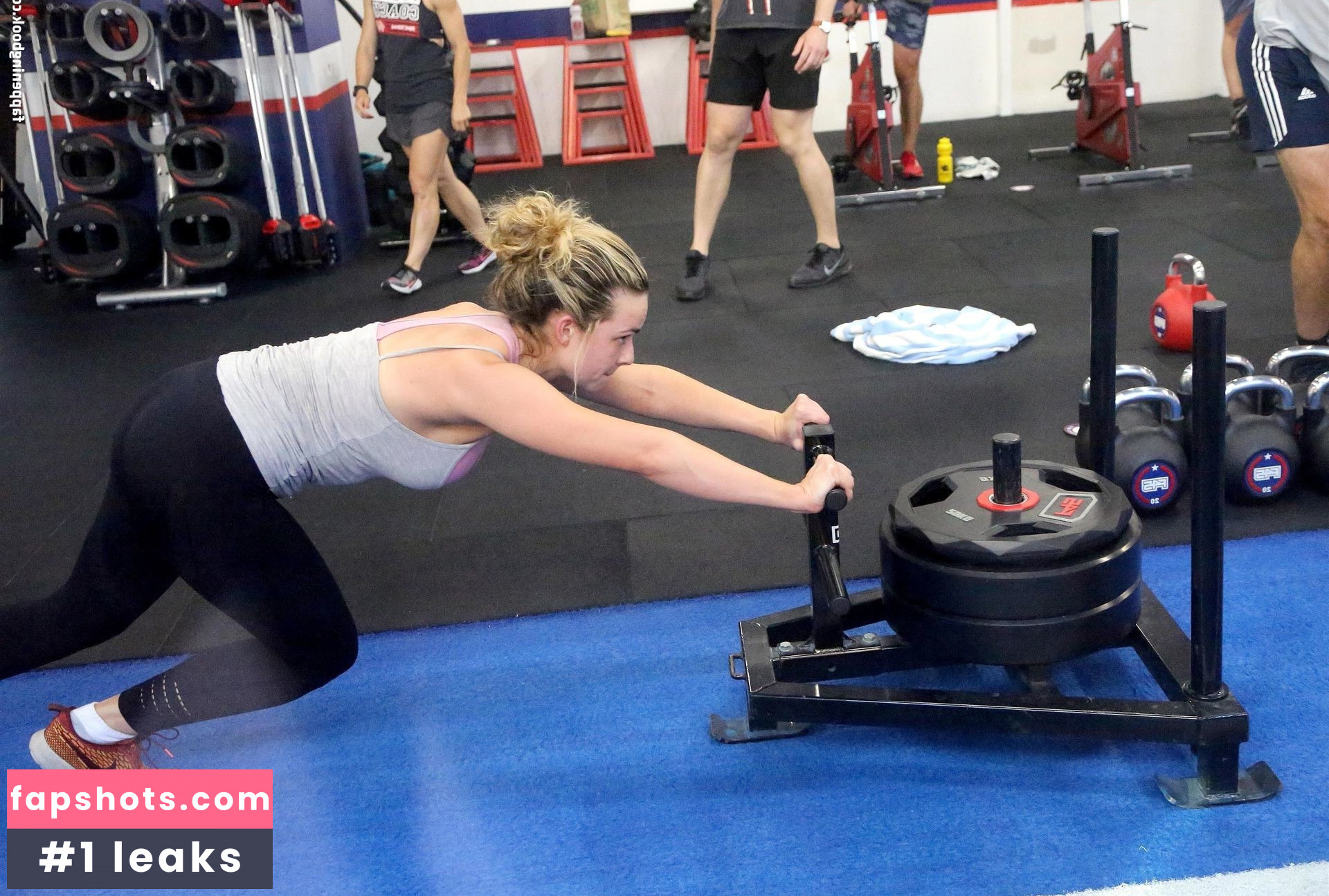 Abbie Chatfield gallery photo #433