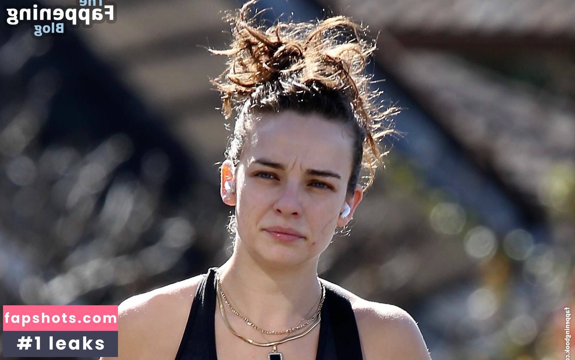 Abbie Chatfield gallery photo #53